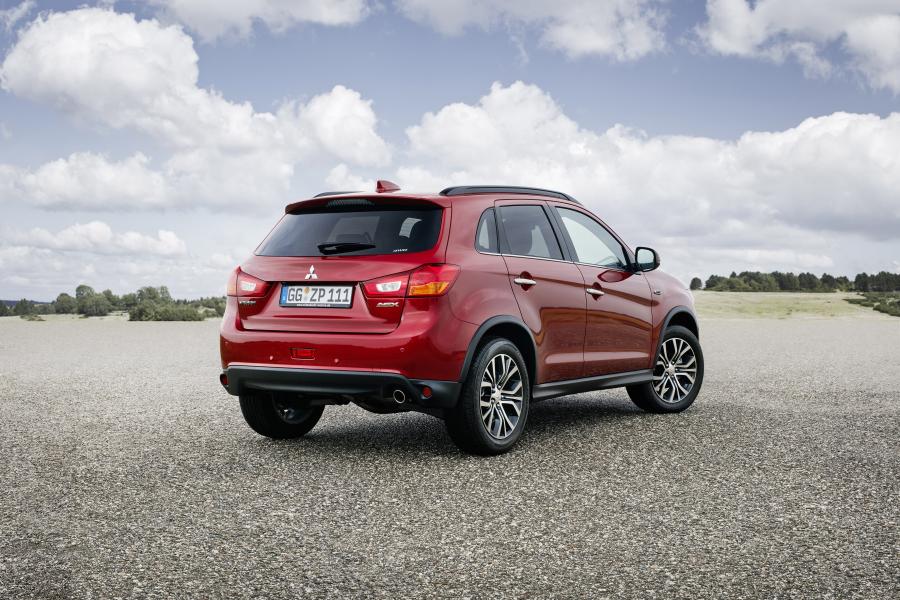 Mitsubishi ASX 2016 года  (фото 6 из 50)
